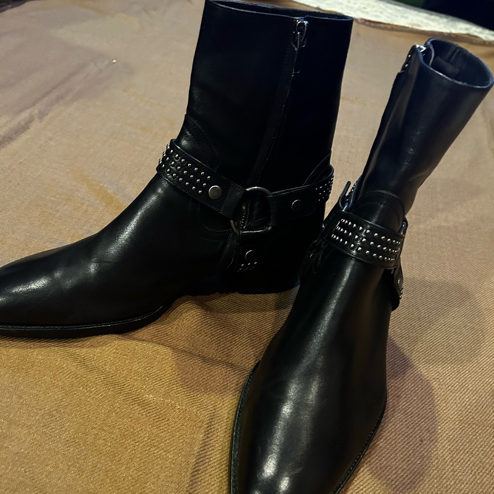 Saint Laurent Boots